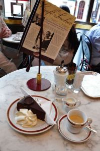 311655_10150291090556123_1316668720_n