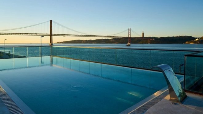 lisbona hotel con piscina