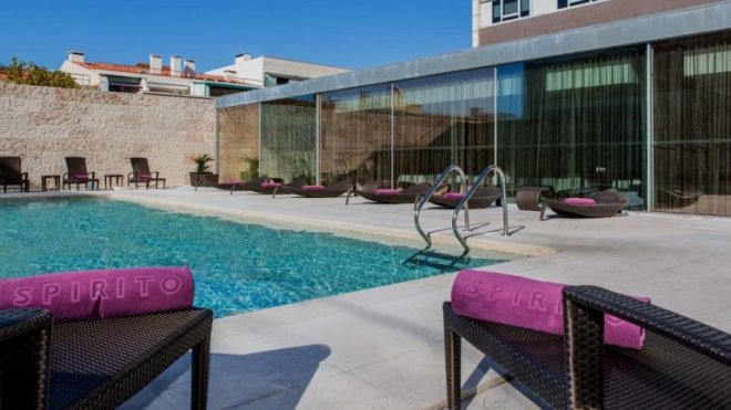 hotel lisbona con piscina