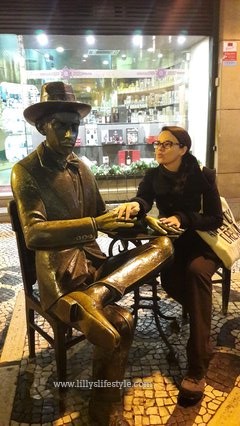 statua fernando pessoa listona