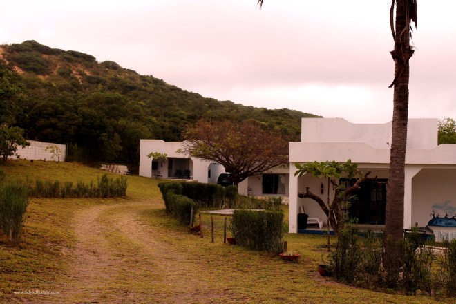 dove dormire a bordo lago balene mozambico