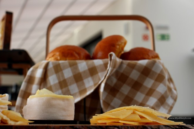 brunch pane e formaggio