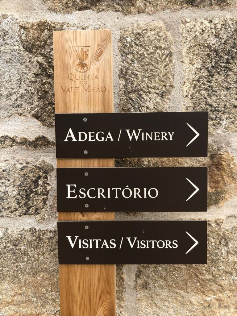 visita cantina vini vale meão portogallo