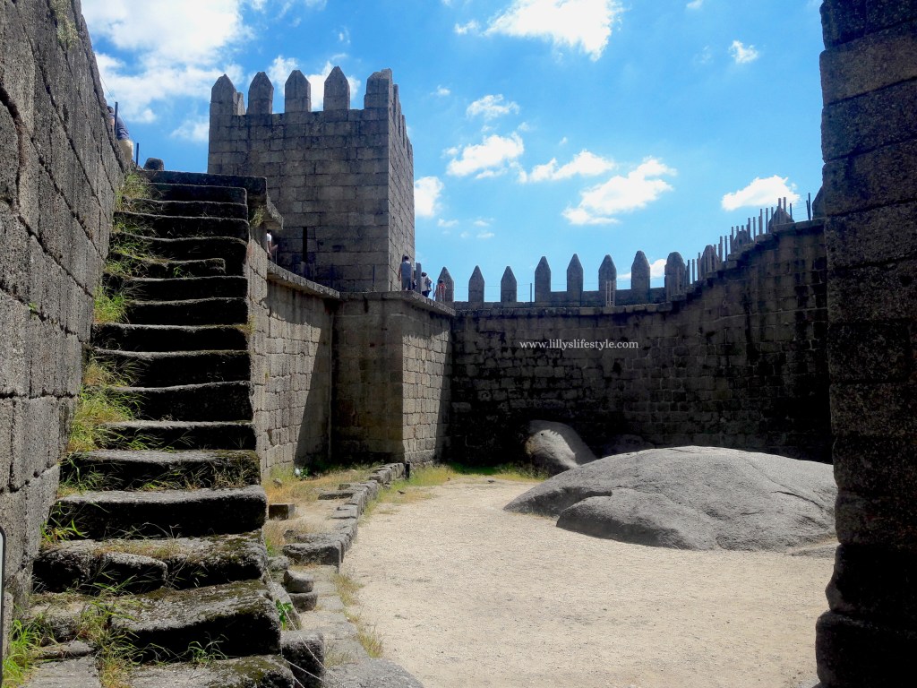 castello guimareaes minho portogallo