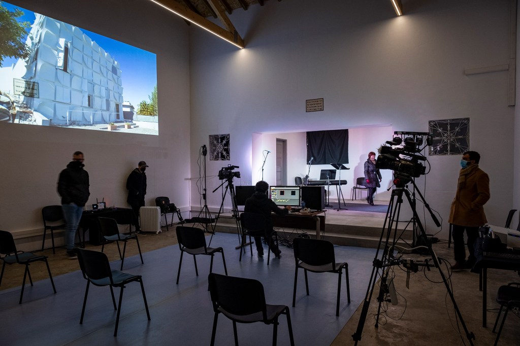 padiglione artistico nella prigione leiria portogallo